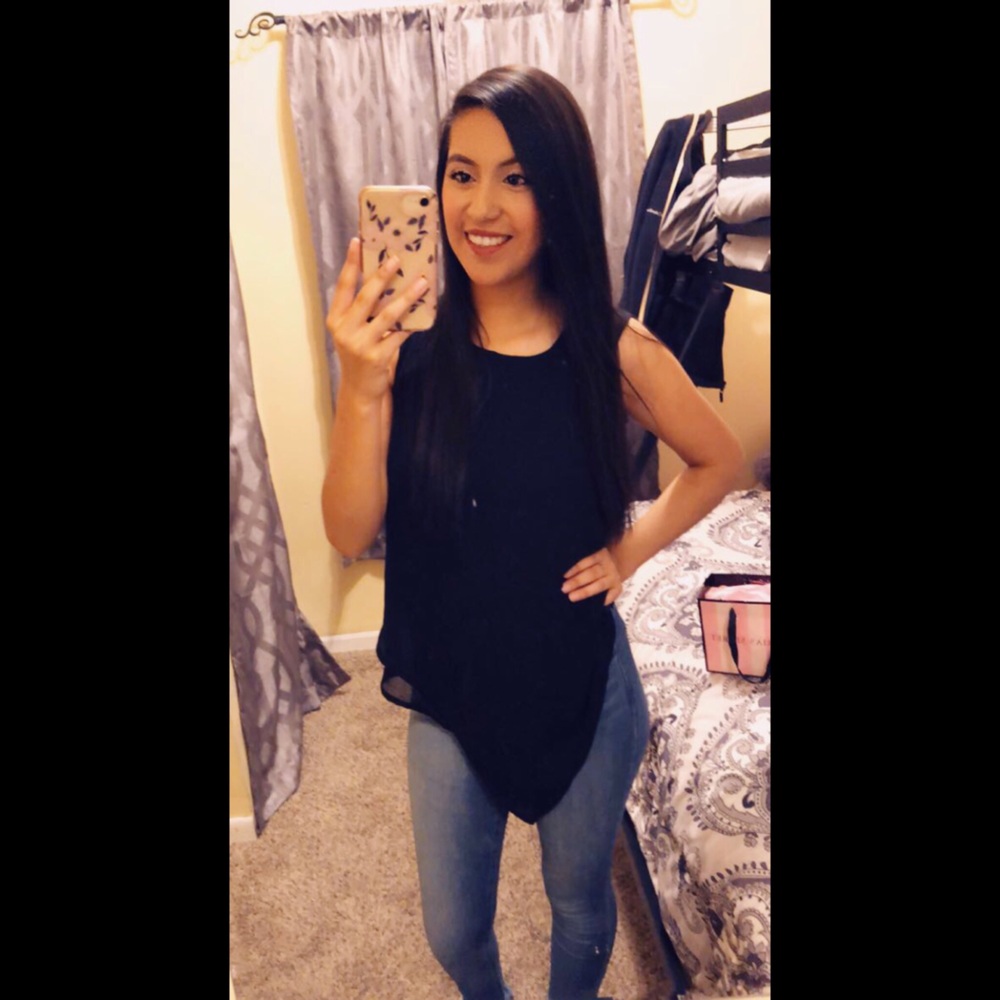 Meet your Posher, Melissa